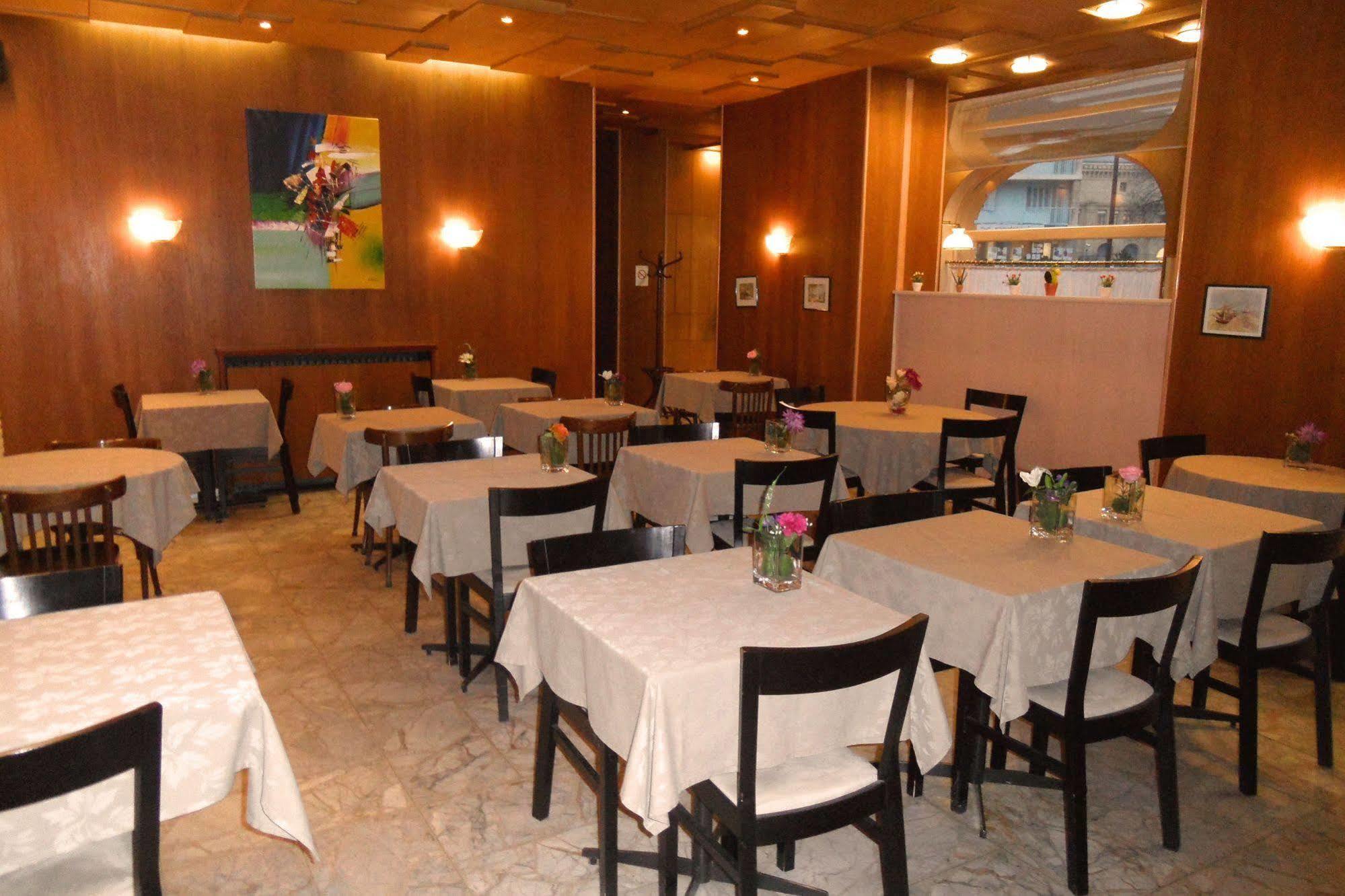 Hotel Cecil Metz Gare Екстериор снимка